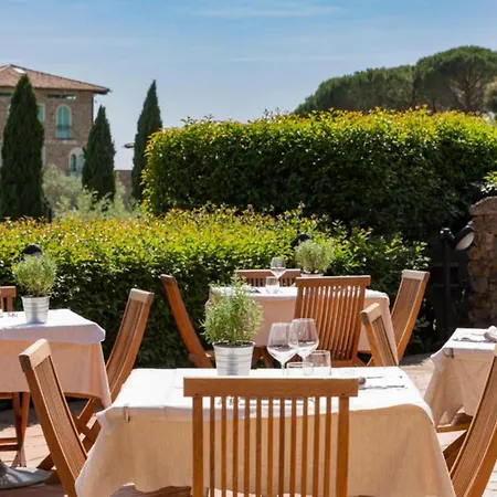 Отель With Swimming Pool Immersed In The Typical Tuscan Countryside Just 5 Minutes From Massa Marittima