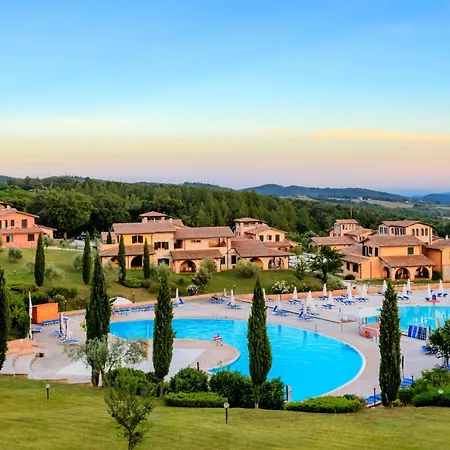 With Swimming Pool Immersed In The Typical Tuscan Countryside Just 5 Minutes From Massa Marittima Hotel *